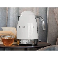 Czajnik elektryczny Smeg Retro 50’s KLF04WHEU 1,7 L biały