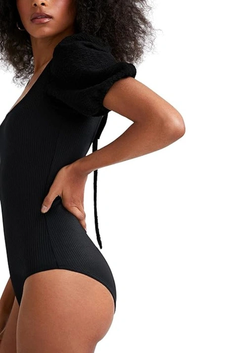 Body damski Desigual Yass eleganckie czarne gofrowane