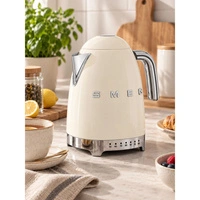 Czajnik elektryczny Smeg Retro 50’s  KLF04CREU 1,7 L kremowy używany